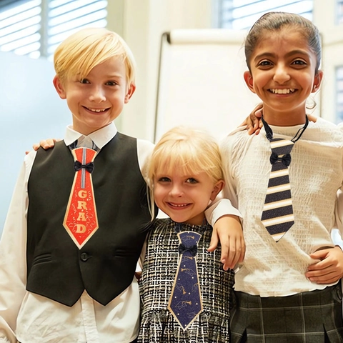 Cravatte Decorative per la Stagione della Graduazione in Feltro Glitterato Con Fiocco e Tracolla Elastica Regolabile per Bambini