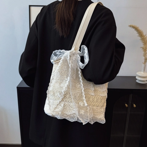 Borsa Tote in Pizzo Crema Stile Coreano per Donna Dolce Elegante con Volant Borsa a Tracolla Floreale Traforata con Grande Fiocco Borsa da Spiaggia per Vacanze