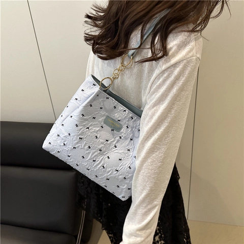 Borsa Shopping Trapuntata da Donna Motivo a Fiocco Grande Capacità Borsa a Spalla Con Catena in Metallo Moda Stile Coreano