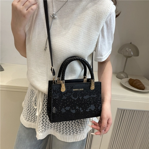 Borsa Donna Piccola Quadrata con Motivo a Serpente in Pelle PU Borsa a Spalla Tracolla con Manico Intrecciato Elegante Casual