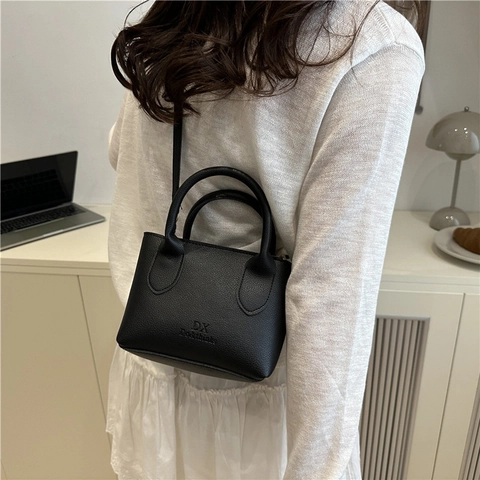 Women Minimalist PU Leather Mini Tote Bag Lychee Pattern Small Square Shoulder Crossbody Bag With Adjustable Strap Solid Color