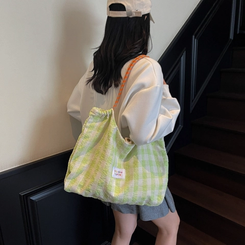 Fashionable Women Checkerboard Tote Bag Cloth Large Capacity Shoulder Bag Casual Gingham Style Shopping Bag Travel Handbag