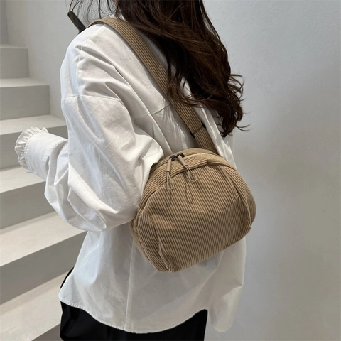 Bolso de Hombro de Pana para Mujer Color Sólido Forma de Concha Bandolera Casual Minimalista Japonés Bolso Pequeño