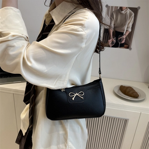 Women Fashion Bowknot Underarm Baguette Bag Lychee Pattern PU Leather Solid Color Shoulder Bag With Flower Metal Pendant