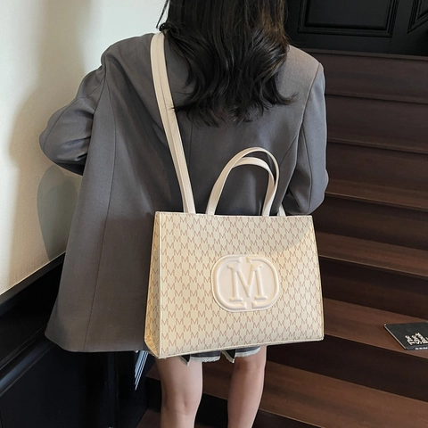 Damen Mode Große Kapazität PU Leder Tote Bag Chic M Monogramm Druck Handtasche Schultertasche Lässig Pendler Handtasche