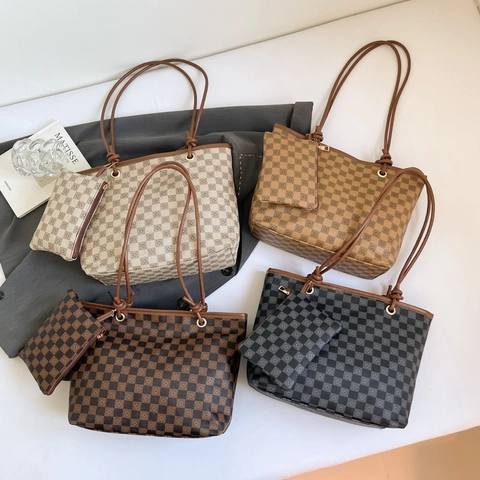 Ensemble de Sac Fourre-Tout en Cuir PU à Damier Rétro pour Femmes Sac à Épaule Grande Capacité Avec Pochette Assortie Sac à Main