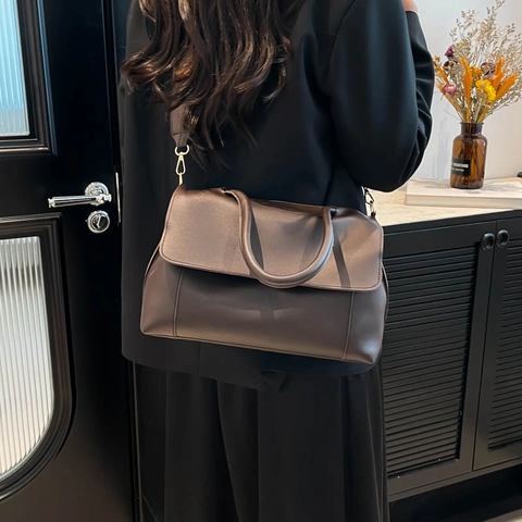 Large Capacity PU Leather Tote Bag For Women Fashion Commuting Underarm Shoulder Bag With Flap Solid Color Summer Handbag