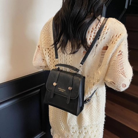 Sac à Dos Rétro en Cuir PU Design de Niche pour Femmes Mode Minimaliste Décontracté Petit Sac à Double Épaule avec Poignée Supérieure Sac de Voyage Polyvalent