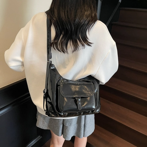 Damen Mode PU Leder Hobo Schultertasche Glänzendes Lackfinish Retro Umhängetasche Mit Fronttasche Lässige Pendler Handtasche