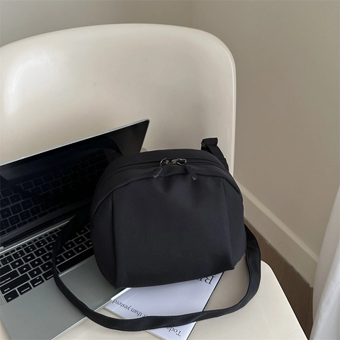 Minimalist Nylon Shell Crossbody Bag For Women Double Zipper Adjustable Strap Casual Travel Shoulder Chest Bag Solid Color