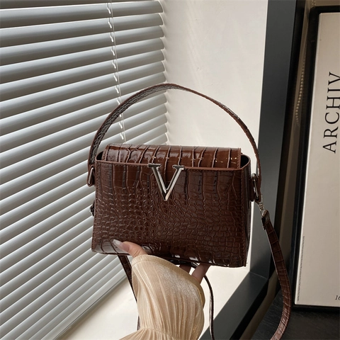 Vintage Crocodile Embossed Handbag For Women Silver V Buckle Crossbody Bag Small Square Shoulder Bag Faux Leather Handbag