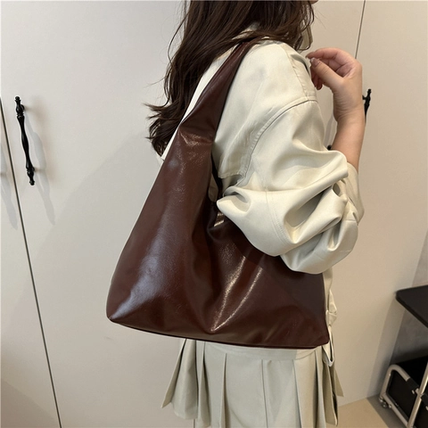 Bolso de Hombro de Cuero PU de Gran Capacidad para Mujer Bolso Tote Hobo Minimalista Elegante Bolso de Mano de Color Sólido