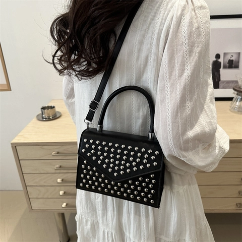 Bolso Bandolera Pequeño Cuadrado de Cuero PU Con Remaches para Mujer Con Asa Superior Bolso de Hombro para Uso Diario