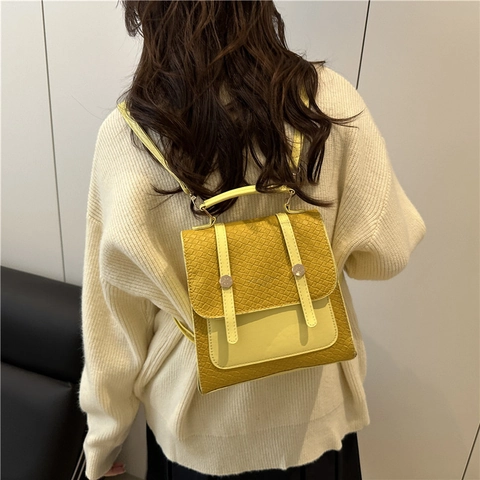 Sac à Dos Mini en Cuir PU Mode Femme Décontracté Texture Tressée Rabat Sac à Main Versatile Tendance Rue Petit Sac à Bandoulière