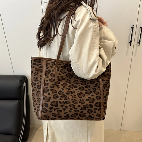 Vintage Leopard Print Large Capacity Tote Bag For Women Faux Suede Shoulder Bag With Small Pouch Fashion Casual Daily Bag