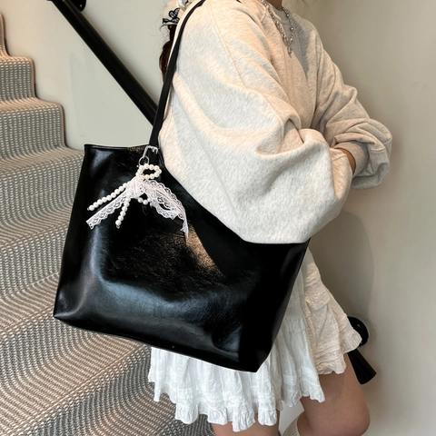 Borsa Tote in Pelle PU Lucida Grande Capacità per Donna Fiocco in Pizzo Pendente di Perle Borsa a Spalla per il Pendolarismo