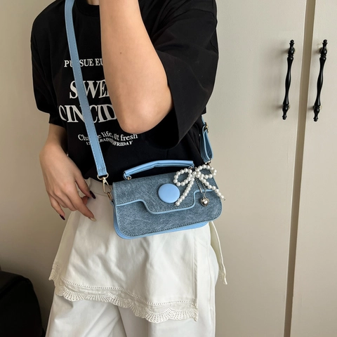 Women's Retro PU Leather Shoulder Bag Denim Textured Artificial Pearl Bow Pendant Small Square Crossbody Bag Fashion Handbag