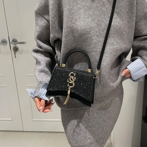Glitzerndes PU-Leder Damen Sanduhr Tasche Metallisches S Logo Quaste Kleine Quadratische Tasche Mode Umhängetasche Streetwear