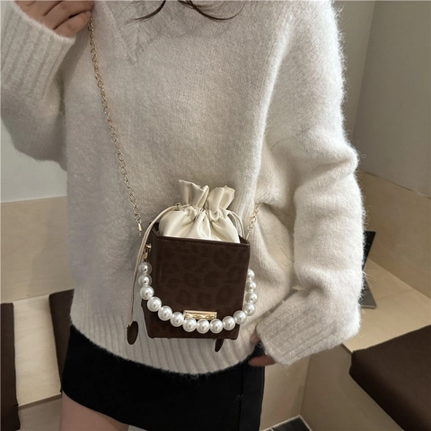 Niche Pearl Handle Crossbody Bag Leopard Print PU Leather Square Bucket Bag For Women Gold Chain Strap Small Shoulder Bag