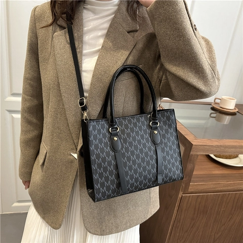 Borsa a Tracolla in Pelle PU da Donna con Monogramma Stampato Tote Bag Street Trend Borsa a Mano Quadrata per Pendolari Quotidiani