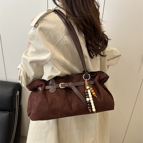 Women's Retro Faux Suede Tote Bag Large Capacity Shoulder Bag With Wooden Bead Pendant Buckle Detail Slouchy Handbag