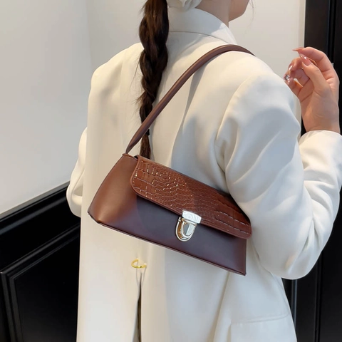 Women Vintage Crocodile Texture Underarm Shoulder Bag Minimalist PU Leather Metal Lock Daily Fashion Commute Handbag
