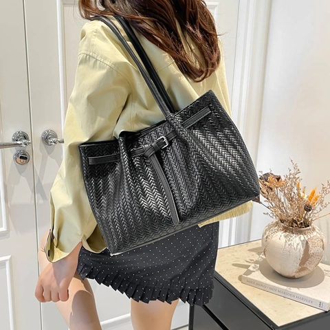Vintage Gewebte PU Leder Tote Bag Große Kapazität Geflochtene Umhängetasche Mit Schnallengurt Damen Pendler Büro Alltag