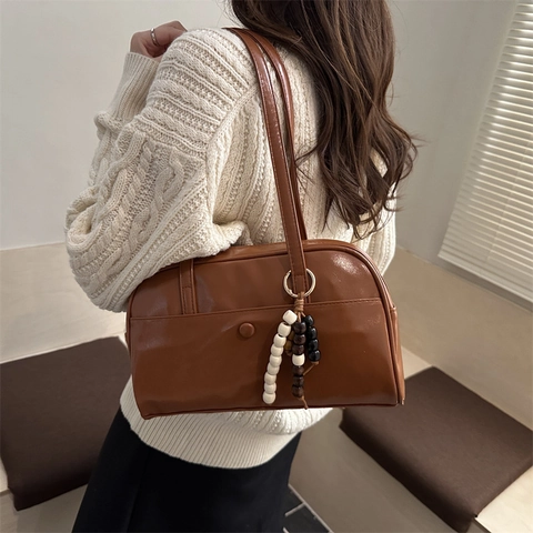 Borsa Sottobraccio in Pelle PU Retrò per Donna Minimalista Tinta Unita Borsa a Spalla Con Ciondolo Perline di Legno Versatile Moda Quotidiana