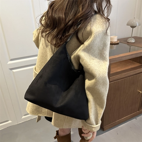 Women Large Capacity Faux Suede Tote Bag Retro Casual Commute Shoulder Bag Urban Simple Solid Color Hobo Bag With Magnetic Buckle