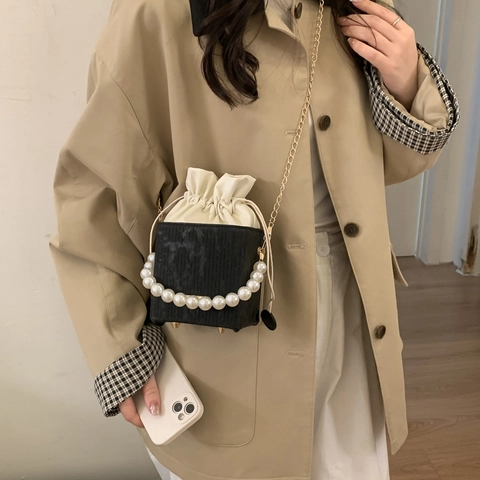 Women Retro PU Leather Box Bag Artificial Pearl Handle Chain Shoulder Bag Elegant Mini Drawstring Crossbody Fashion Handbag