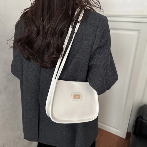 Damen Retro PU Leder Schultertasche Metallplakette Kleine Quadratische Umhängetasche Mode Street Style Alltag Solid Color Handtasche
