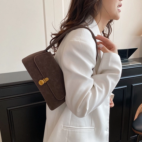 Women Retro PU Leather Underarm Shoulder Bag Minimalist Solid Color Flap Bag With Gold Buckle Fashion Daily Purse