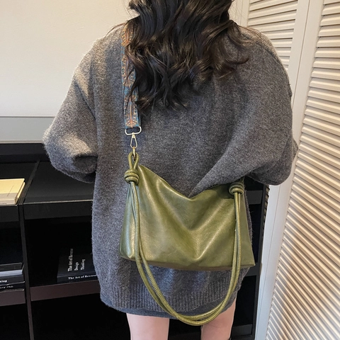 Women Large Capacity PU Leather Shoulder Bag Urban Minimalist Knot Strap Underarm Bag Bohemian Wide Strap Crossbody Tote