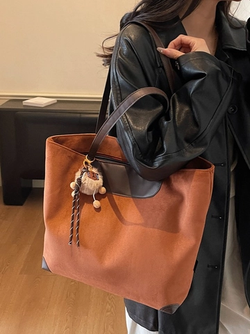 Ρετρό Τσάντα Tote από Ματ Δέρμα PU Μεγάλης Χωρητικότητας για Γυναίκες Casual Μετακίνηση Τσάντα Ώμου Με Λούτρινο Μενταγιόν Patchwork
