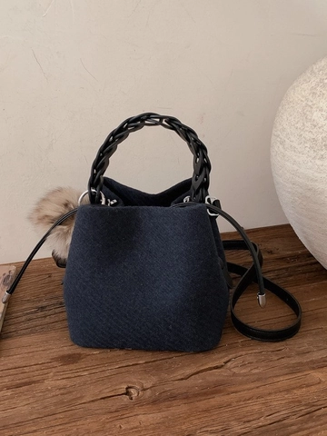 Borsa a Secchiello Urban Chic in Pelle PU Con Manico Intrecciato da Donna Borsa a Tracolla Retro Coulisse Con Palla di Pelo