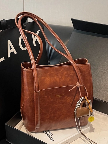 Retro PU Leather Bucket Bag For Women Large Capacity Tote Shoulder Bag Urban Minimalist Work Commute Handbag With Charm