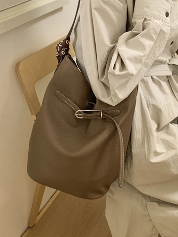 Sac Seau Vintage en Cuir PU pour Femmes Sac Cabas à Épaule Grande Capacité Avec Décor de Foulard en Soie Retro Boucle de Ceinture