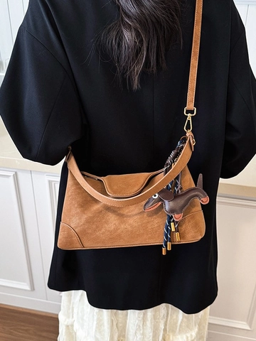 Sac Bandoulière Vintage en PU à Texture Daim pour Femmes Style Coréen Minimaliste Sac à Épaule Avec Pendentif Chien Déplacement