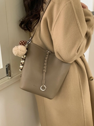 Koreaanse Vintage PU-Leder Litchipatroon Emmer Tas Met Pluche Hanger Dames Mode Crossbody Schoudertas Minimalistische Retro Portemonnee