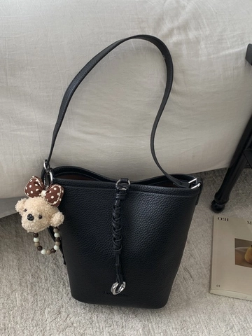 Koreaanse Vintage PU-Leder Litchipatroon Emmer Tas Met Pluche Hanger Dames Mode Crossbody Schoudertas Minimalistische Retro Portemonnee