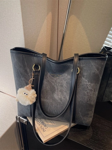 Large Capacity Women Tote Bag PU Leather Marble Texture Vintage Commuter Shoulder Bag With Plush Monster Charm Urban Minimalist Handbag