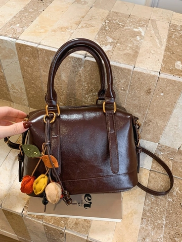 Borsa Boston Vintage in Pelle PU per Donna Retro Borsa a Mano a Cuscino Con Ciondolo a Foglia Elegante Borsa a Tracolla per Uso Quotidiano