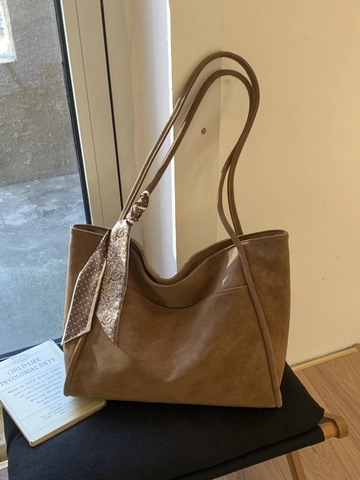 Women's Retro PU Leather Large Capacity Tote Bag With Decorative Scarf Minimalist Solid Color Shoulder Bag For Daily Work