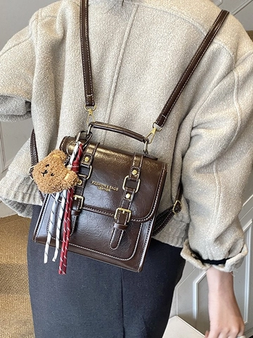 Vintage PU Leder Rucksack Für Damen Retro College Stil Student Pendeln Kleine Umhängetasche Mit Süßem Bär Anhänger
