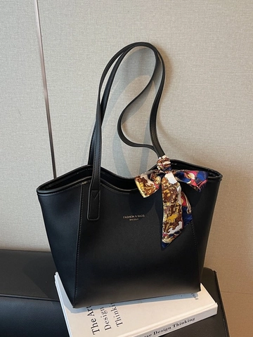 Damen Große Kapazität PU Leder Tote Bag Pendler Umhängetasche Mit Blumig Satin Schal Elegant Einfach Mode Handtasche