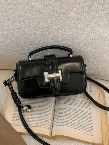 Retro Minimalist PU Leather Square Shoulder Bag For Women Vintage Crossbody Handbag With Silver Buckle Chic Elegant Daily Satchel