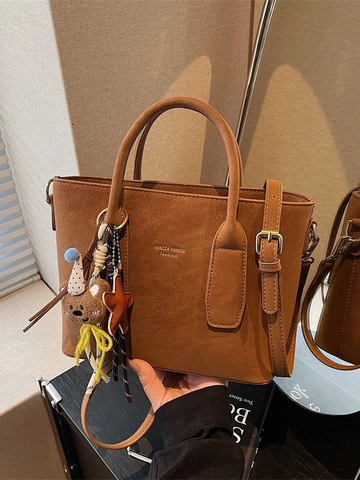 Bolso de Mano Minimalista de Terciopelo para Mujer Retro Color Sólido Con Colgante de Oso Correa Ajustable Bolso Bandolera de Invierno