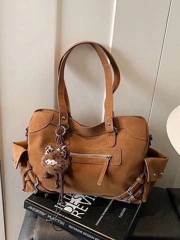 Women Large Capacity PU Leather Tote Bag Vintage Streetwear Multi Pockets Rivet Shoulder Bag With Plush Owl Charm Brown Black Green