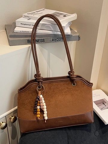 Borsa Tote da Donna Retro in Finta Scamosciata Ciondolo di Perline Giunzione Borsa a Spalla Grande Capacità Urban Minimalista