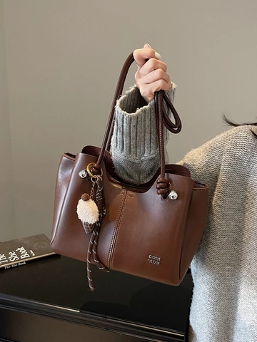 Borsa Tote da Donna in Pelle PU Grande Capacità Borsa a Spalla alla Moda Borsa Ascellare Con Ciondolo Peluche Gelato Borsa Casual per il Pendolarismo